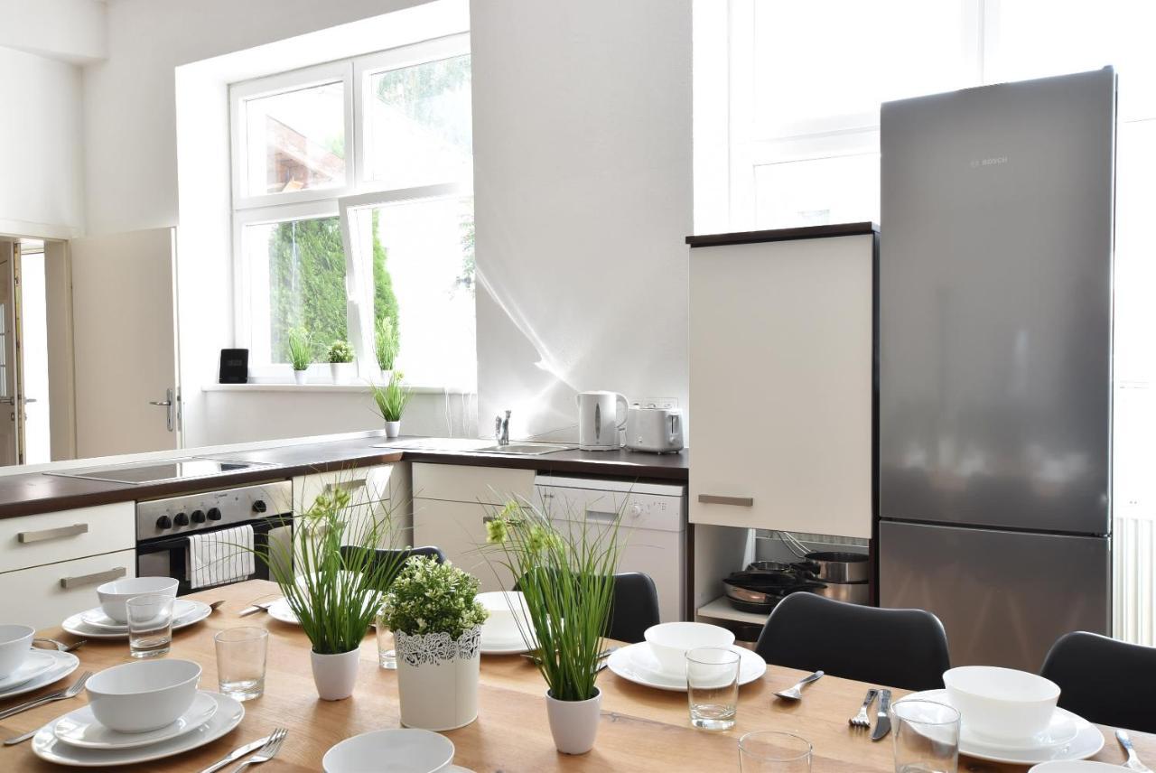 Riesiges Zentrales Apartment Mit Parkplatz อินส์บรุค ภายนอก รูปภาพ
