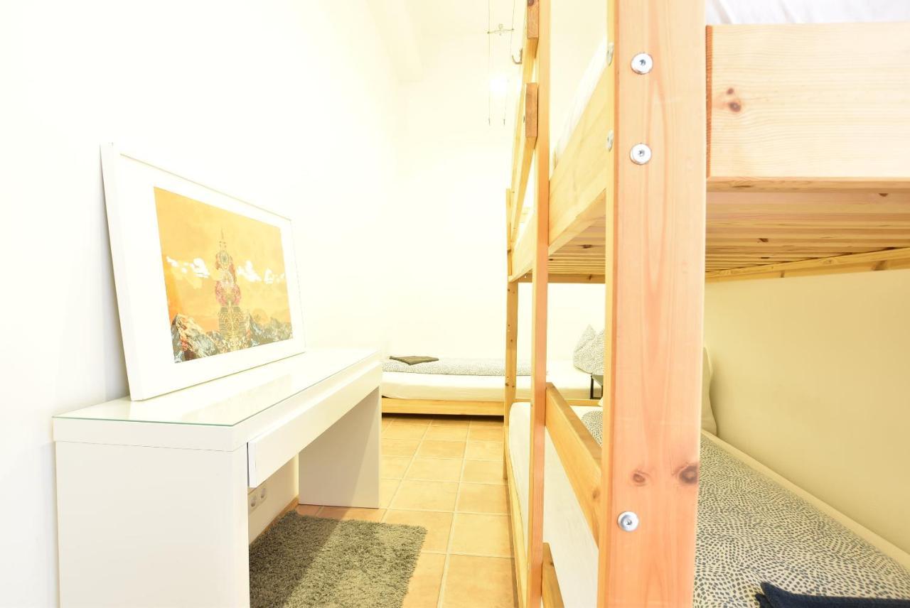 Riesiges Zentrales Apartment Mit Parkplatz อินส์บรุค ภายนอก รูปภาพ