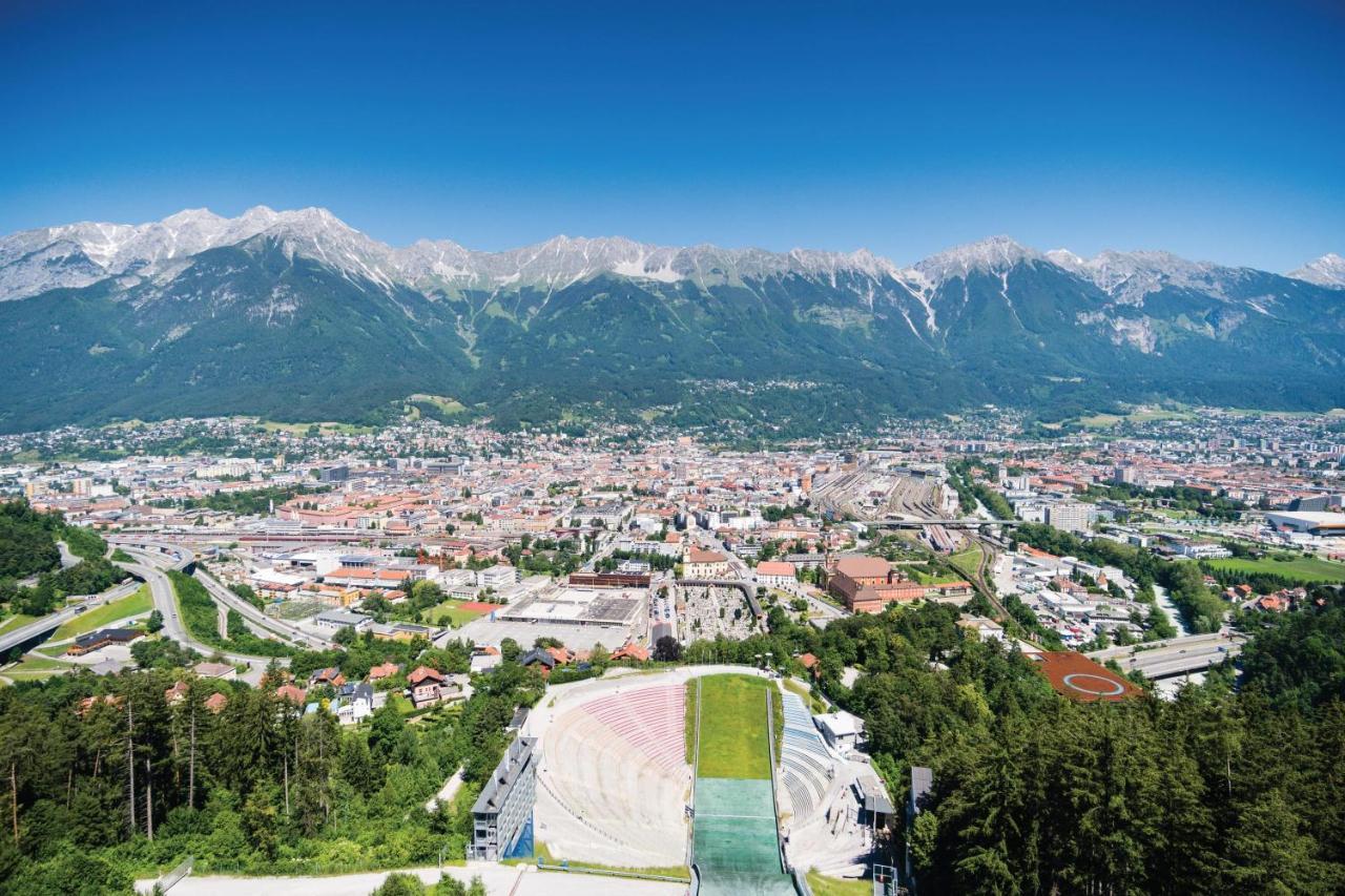 Riesiges Zentrales Apartment Mit Parkplatz อินส์บรุค ภายนอก รูปภาพ