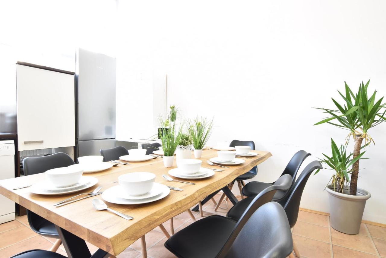 Riesiges Zentrales Apartment Mit Parkplatz อินส์บรุค ภายนอก รูปภาพ
